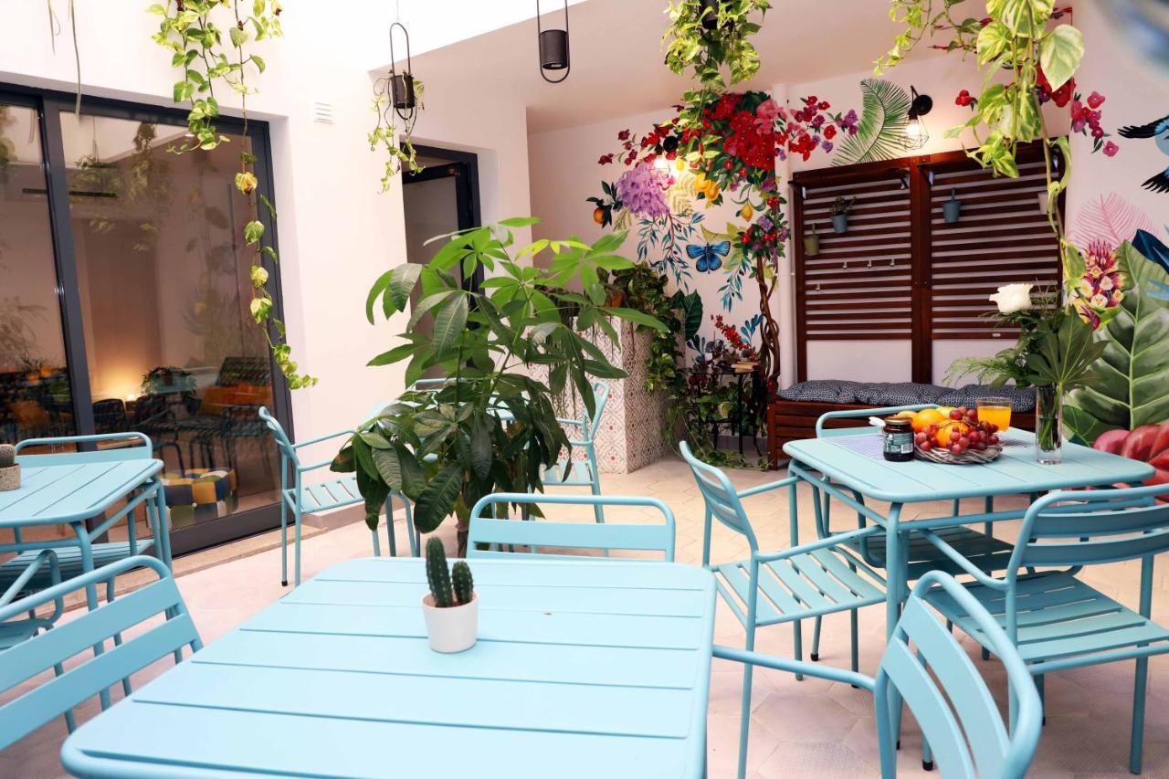 Le Jardin Secret De Faro Guesthouse Exteriör bild